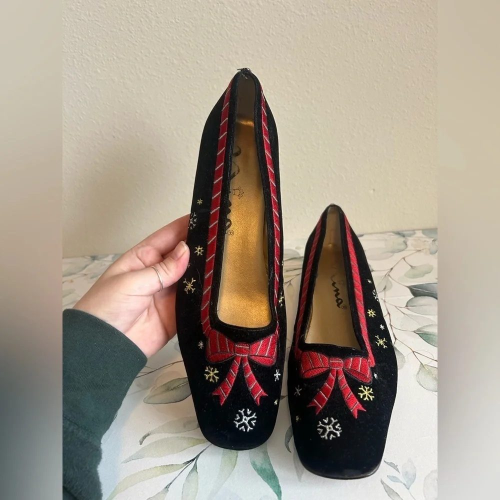 Vintage Nina Holiday Heels